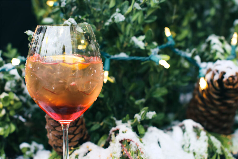 Acanto Spritz Zero (Photo courtesy of Acanto) for Dry January? N/A, Mocktails, Zero Proof + More Booze less Picks from Top Chicago Hot Spots