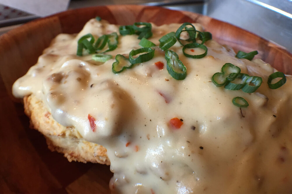 Biscuits & Gravy for Links Taproom Launches Brunch; Craft Beer and Sausage Fans Rejoice