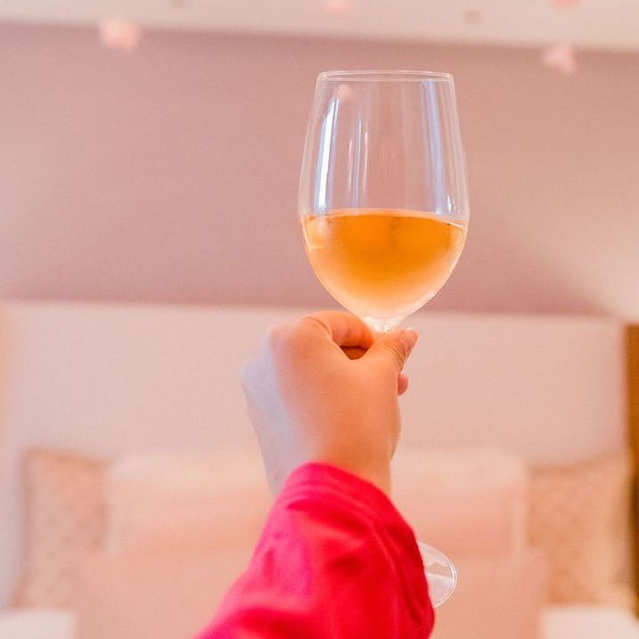 Travellechicago 120478992 107433944398525 4473360874805858359 N for Chicago Restaurants Supporting Breast Cancer Awareness Month in October