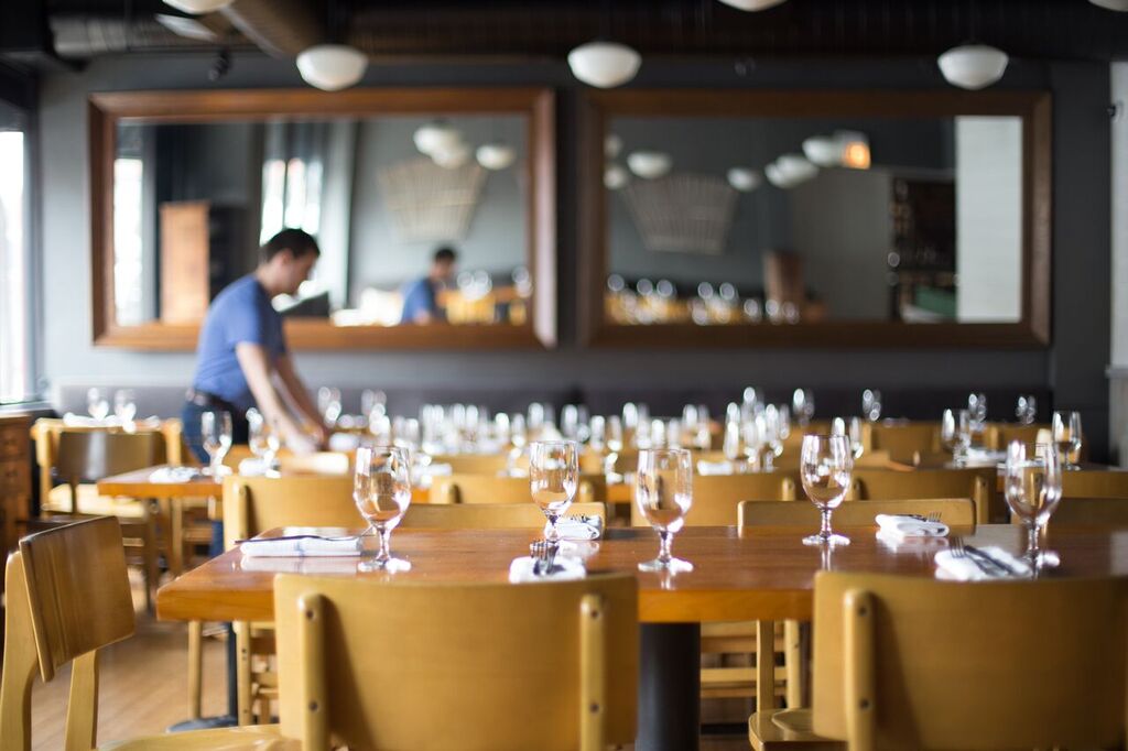 unspecified 4 for TWO Goose Island Beer Dinner